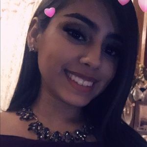 Meet your Posher, Aneli